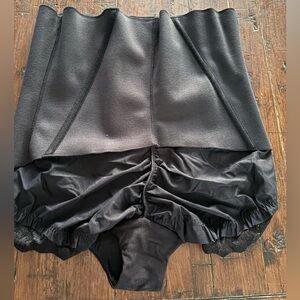 Squeem high waisted brief
